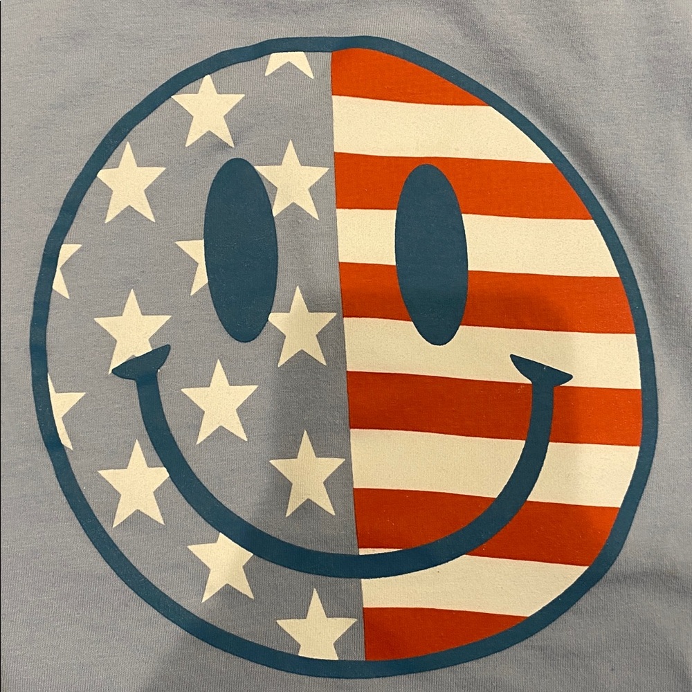 MAD Engine Light Blue Tee with American Flag Smiley - Picture 3 of 3